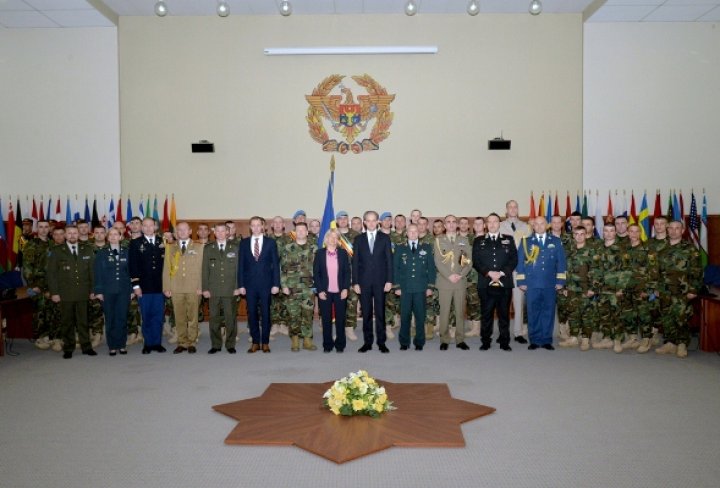 Un nou contingent al Armatei Naţionale pleacă în Kosovo (FOTO)