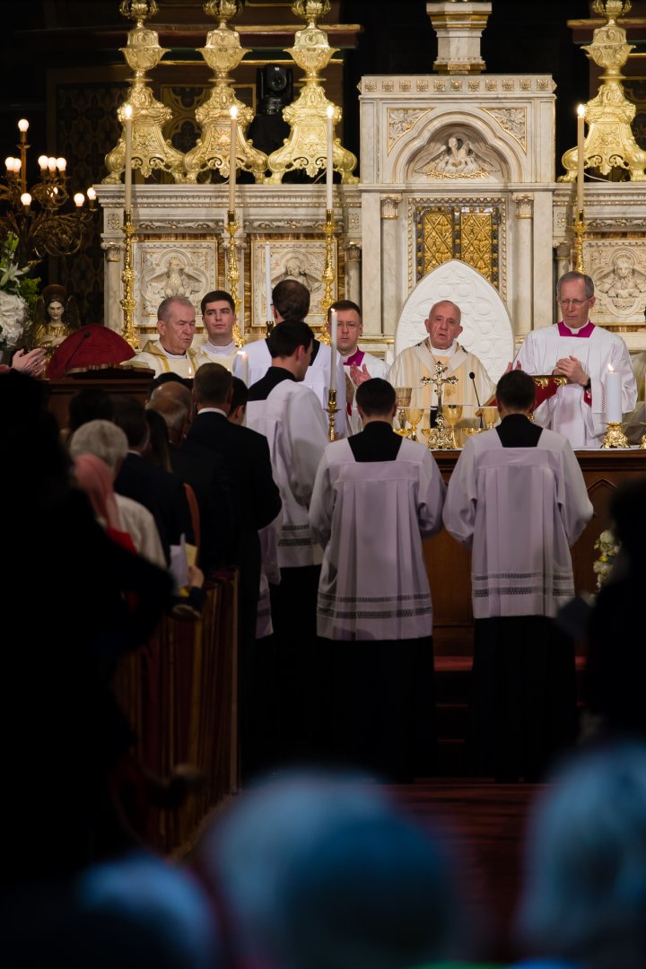 Prima zi din vizita Papei Francisc în România (FOTOREPORT)