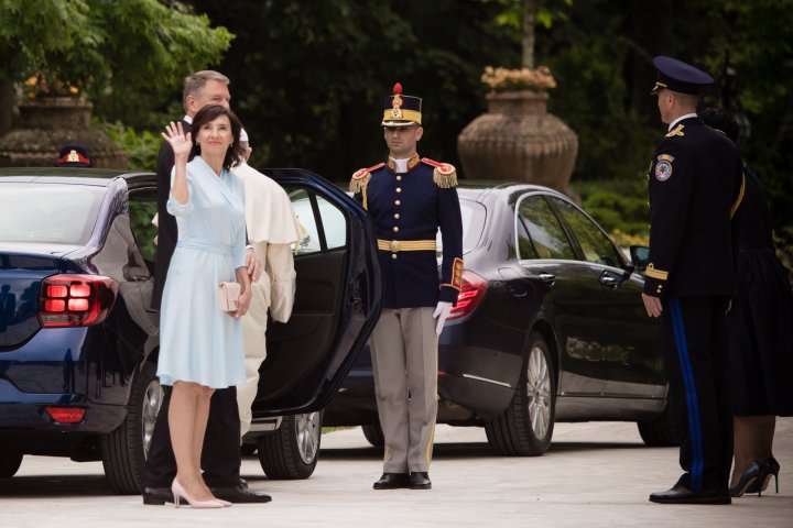 Prima zi din vizita Papei Francisc în România (FOTOREPORT)