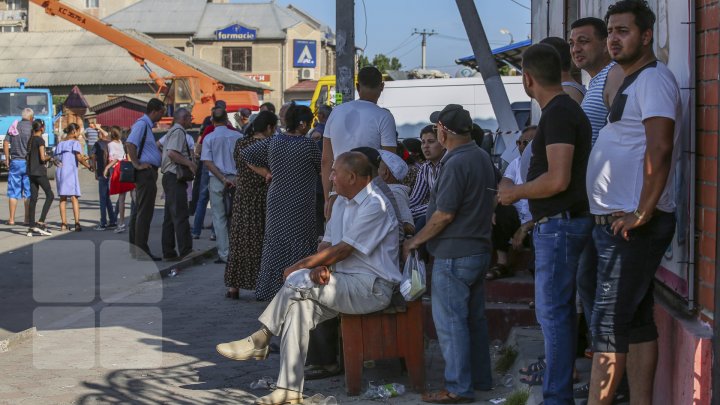 SITUAŢIE DRAMATICĂ la Otaci. Sinistrații sunt disperați, iar autoritățile încă tac (FOTOREPORT)