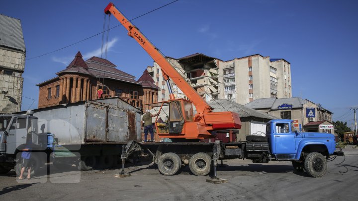 SITUAŢIE DRAMATICĂ la Otaci. Sinistrații sunt disperați, iar autoritățile încă tac (FOTOREPORT)