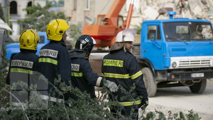 SITUAŢIE DRAMATICĂ la Otaci. Sinistrații sunt disperați, iar autoritățile încă tac (FOTOREPORT)