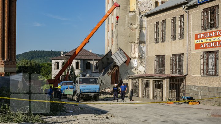 SITUAŢIE DRAMATICĂ la Otaci. Sinistrații sunt disperați, iar autoritățile încă tac (FOTOREPORT)