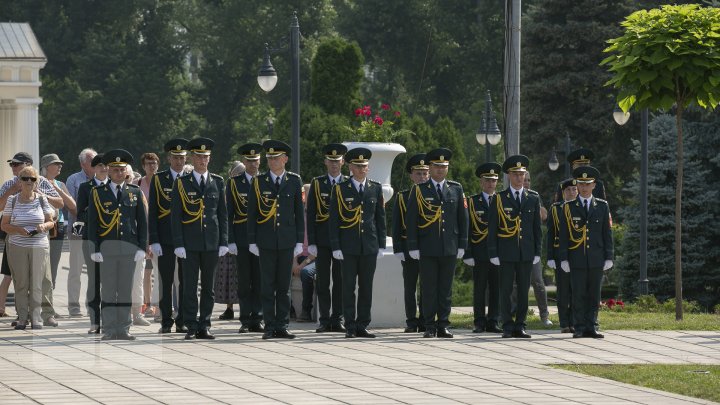 Soldaţii Armatei Naţionale din garnizoana Chişinău au depus jurământul militar (FOTOREPORT)