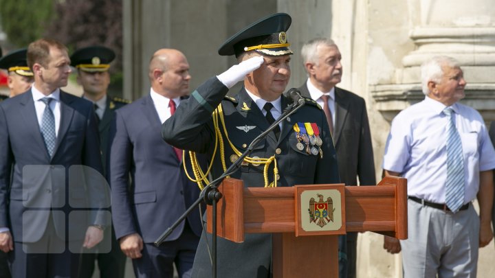 Soldaţii Armatei Naţionale din garnizoana Chişinău au depus jurământul militar (FOTOREPORT)