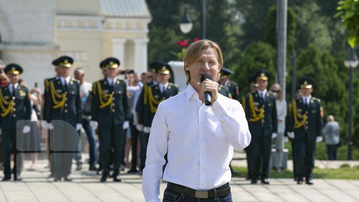 Soldaţii Armatei Naţionale din garnizoana Chişinău au depus jurământul militar (FOTOREPORT)