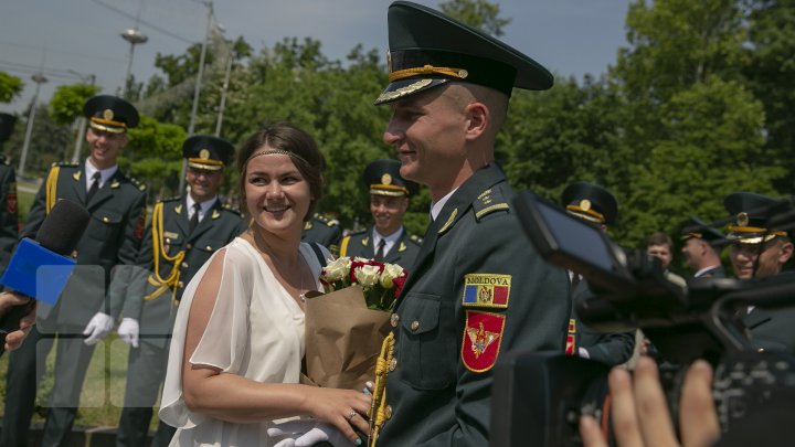 Soldaţii Armatei Naţionale din garnizoana Chişinău au depus jurământul militar (FOTOREPORT)