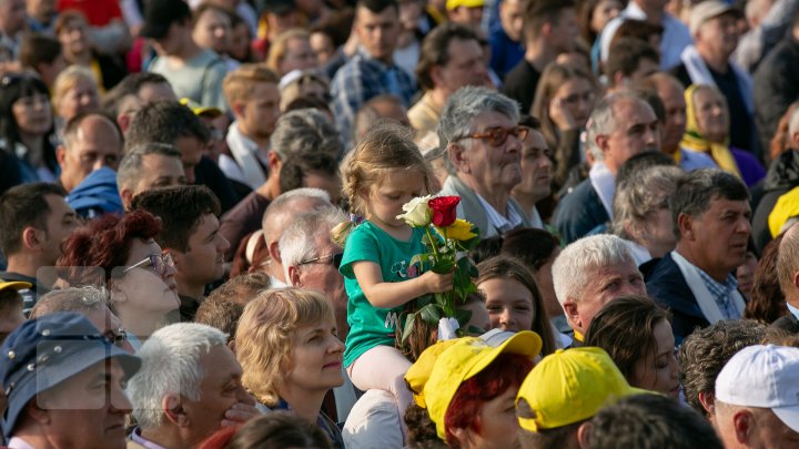 VIZITA SUVERANULUI PONTIF LA IAȘI. Momente surprinse de fotoreporterul PUBLIKA.MD