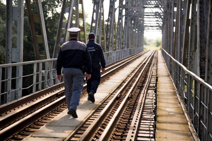 Frontiera dintre Moldova și România va fi patrulată de echipe mixte, începând de astăzi (FOTO)