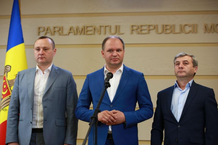 PDM s-a întâlnit cu PSRM: Nu am discutat despre funcţii, ci despre priorităţile oamenilor (VIDEO)