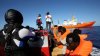 Italia: 131 de migranţi, în continuare blocaţi pe o navă, care a acostat într-un port militar
