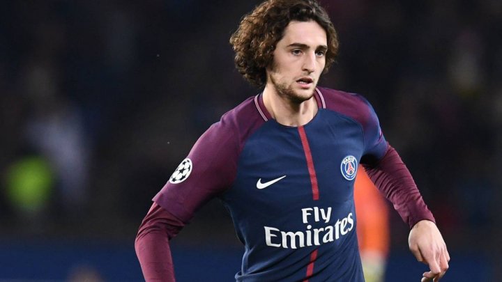 RABIOT, PREZENTAT LA JUVENTUS. Mijlocașul francez va purta tricoul cu numărul 25