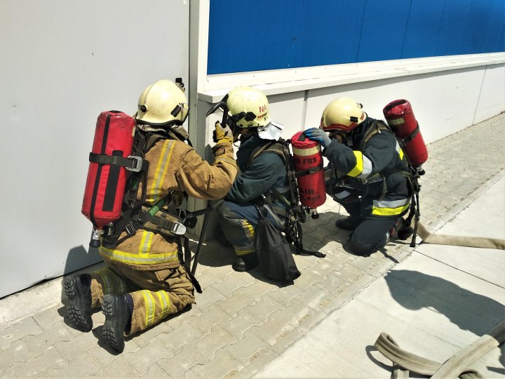 SIMULARE DE INCENDIU la Bălți și Cahul. Oamenii, evacuați de urgență (FOTO)