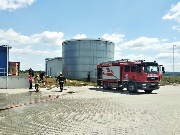 SIMULARE DE INCENDIU la Bălți și Cahul. Oamenii, evacuați de urgență (FOTO)