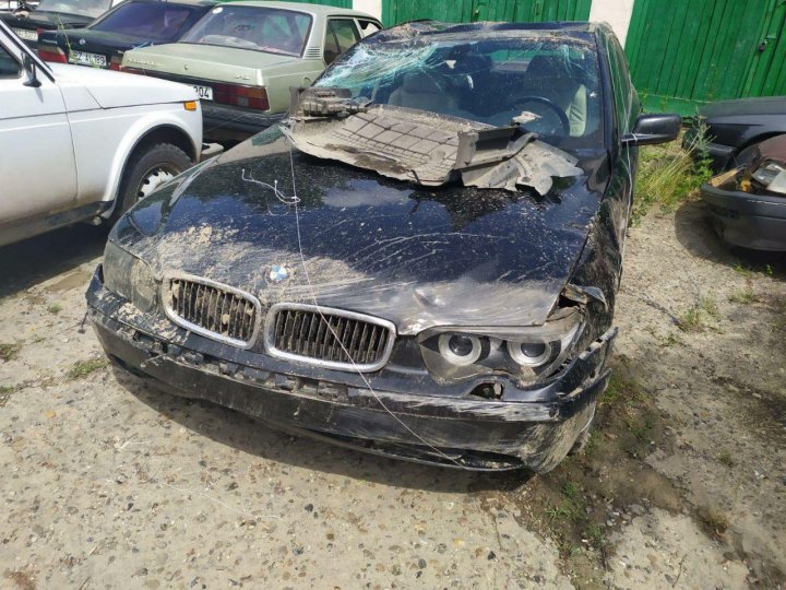 Fiul unuia dintre liderii PAS, implicat într-un ACCIDENT la Rezina. Circula cu viteză (FOTO)