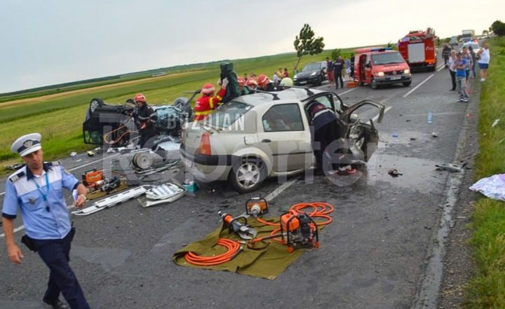 Un moldovean a provocat un ACCIDENT GRAV în România: Sunt răniţi (VIDEO/FOTO)