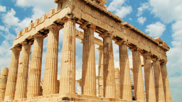 Grecia a închis Acropole pentru a proteja turiştii de valul de caniculă care a cuprins Atena