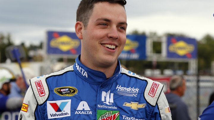 Alex Bowman a câștigat etapa a 17-a a campionatului mondial de automobilism-viteză NASCAR