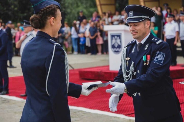 59 de absolvenți ai CESF și-au primit diplomele de absolvire (FOTO)