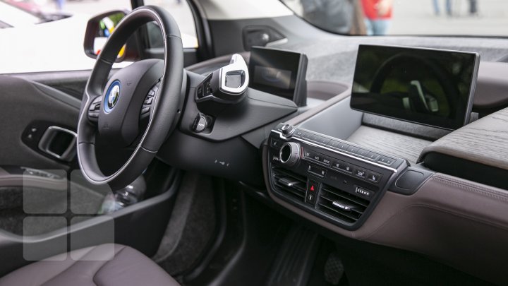 Primăria Chișinău promovează utilizarea automobilelor electrice (FOTOREPORT)