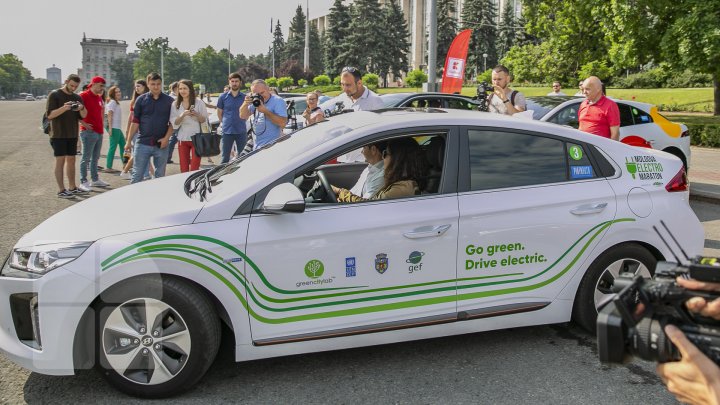 Primăria Chișinău promovează utilizarea automobilelor electrice (FOTOREPORT)