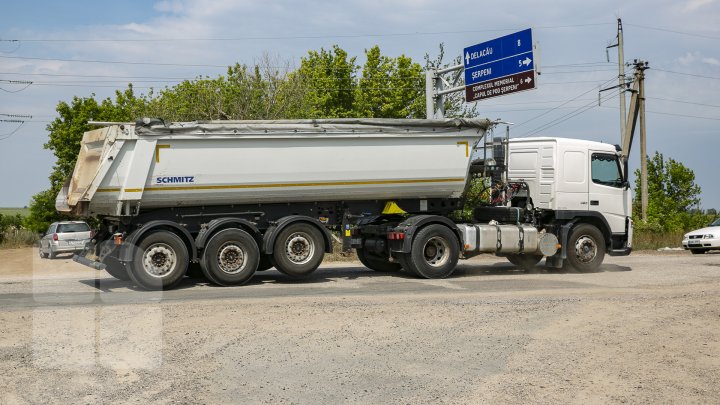 DRUMURI VECHI LA ANENII NOI. Localnicii au protestat pentru reabilitarea traseelor (FOTOREPORT)