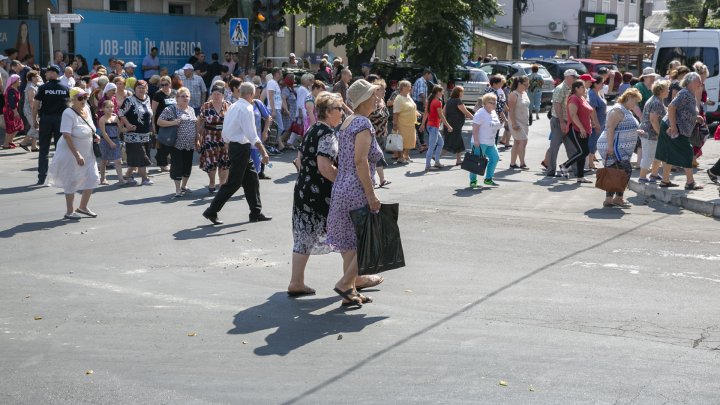 Protest la Curtea Supremă de Justiție. Oamenii au venit să-l susțină pe Ilan Șor (FOTO/VIDEO)