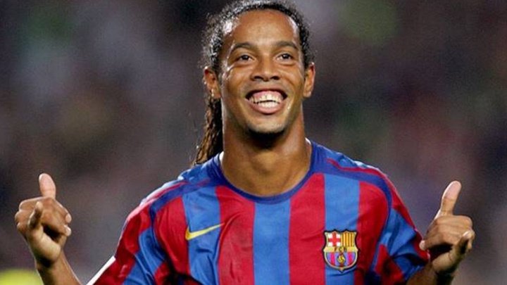 Justiţia braziliană a confiscat paşapoartele lui Ronaldinho. Care este motivul