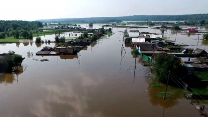 Inundaţii în Siberia: Optsprezece oameni au murit, iar treisprezece au dispărut