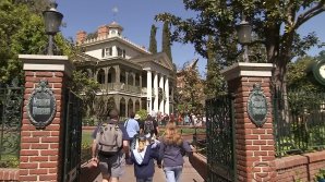 CAZ DE RUJEOLĂ LA DISNEYLAND. Parcul de distracții a lansat alertă sanitară