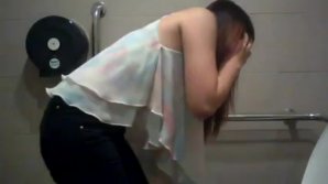 Dacă vezi acest obiect în toaletele publice, pleacă imediat (FOTO)