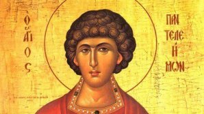 Creştinii ortodocşi de stil vechi îl cinstesc pe Sfântul Mare Mucenic şi Tămăduitor Pantelimon