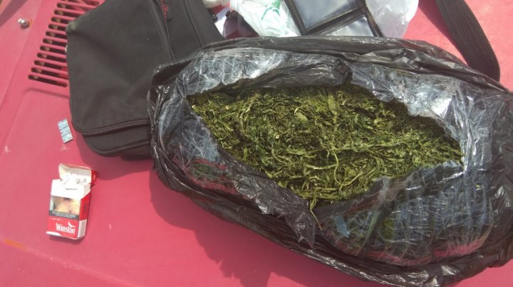 Trei persoane, cercetate penal pentru consum și realizarea substanțelor narcotice