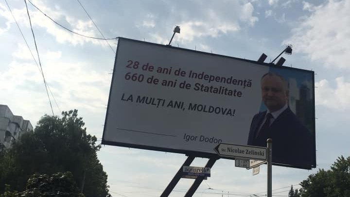 Igor Dodon îşi face publicitate pe BANII MOLDOVENILOR? Fostul director al Agenţiei Proprietăţii Publice cere explicaţii de la Preşedinţie