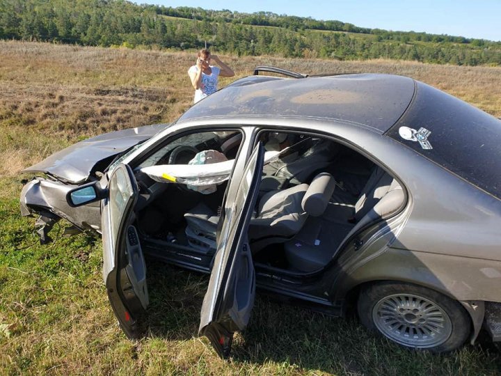 Accident pe traseul Călărași-Orhei. Trei persoane au ajuns la spital, după ce două mașini s-au ciocnit (FOTO/VIDEO)