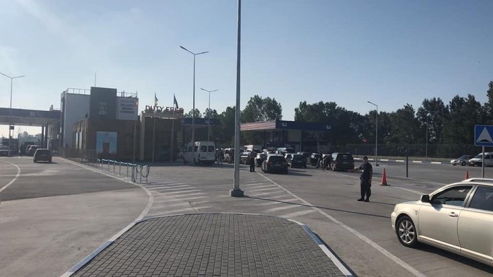 TRAFIC INFERNAL la punctul de trecere de la Palanca. Cozile sunt imense (FOTO)