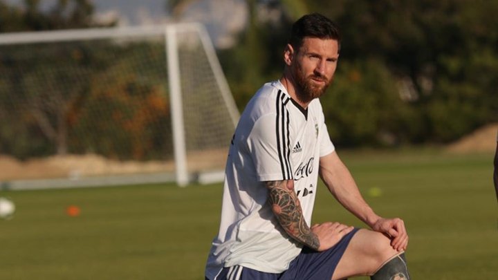 Lionel Messi, suspendat pentru 3 luni şi amendat cu 50 de mii de dolari