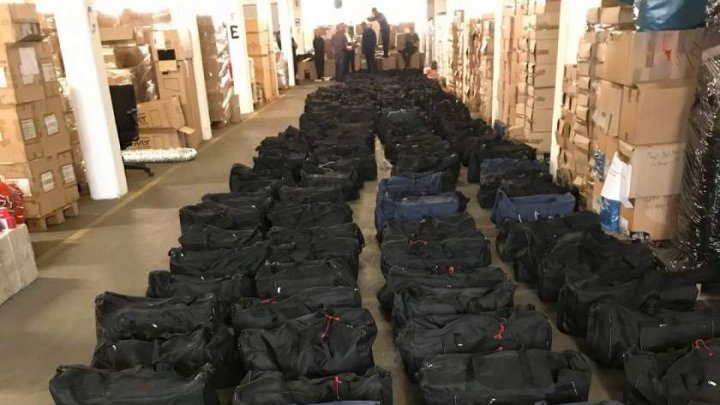 Cinci tone de cocaină, confiscate în portul Hamburg