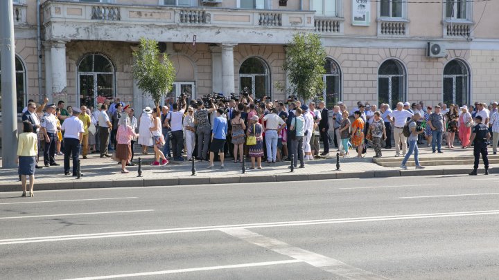 Zuia Independenţei în imagini. Ce s-a întâmplat astăzi în centrul Capitalei (FOTOREPORT)