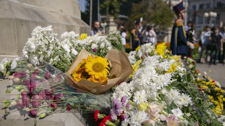 Zuia Independenţei în imagini. Ce s-a întâmplat astăzi în centrul Capitalei (FOTOREPORT)