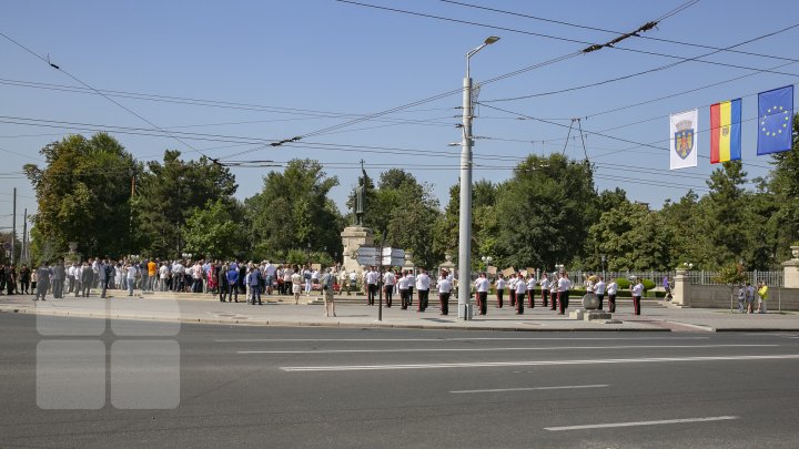 Zuia Independenţei în imagini. Ce s-a întâmplat astăzi în centrul Capitalei (FOTOREPORT)