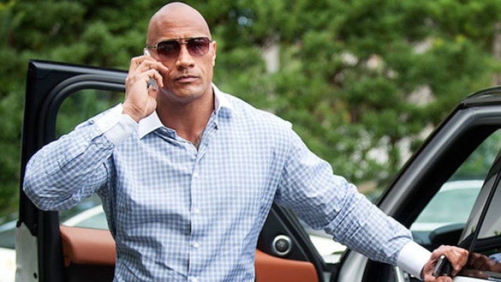 Actorul Dwayne Johnson îşi menţine poziţia în fruntea clasamentului celor mai bine plătiţi actori din lume