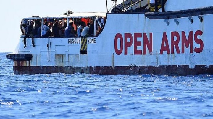 Italia permite debarcarea minorilor de la bordul navei de imigranți Open Arms