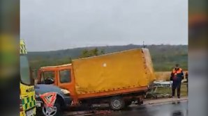 Accident violent în apropiere de satul Peresecina. Sunt răniţi (VIDEO)