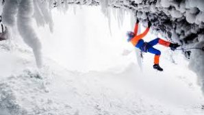 DANI ARNOLD, RECORD ÎN ITALIA. Elveţianul a urcat piscul Cima Grande în timp record