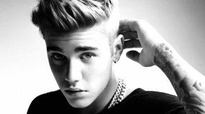 Condamnă faptul că a devenit celebru din copilărie. Justin Bieber consideră că din acest motiv a folosit "în exces" DROGURI în adolescenţă