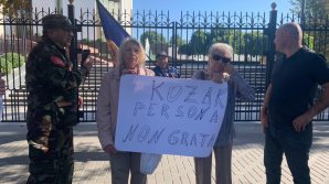 Protest la Președinție: Kozak persona non grata (VIDEO/FOTO)