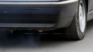 A luat-o razna. Cum şi-a parcat maşina un şofer din Capitală (IMAGINI CARE TE LASĂ FĂRĂ CUVINTE)