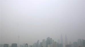 Un nor dens de smog a învăluit Kuala Lumpur (VIDEO)
