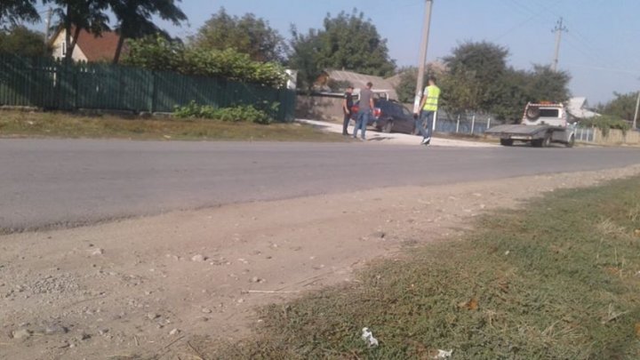 Accident teribil la Ungheni. Două persoane, în stare gravă la spital. Șoferul era beat (FOTO)